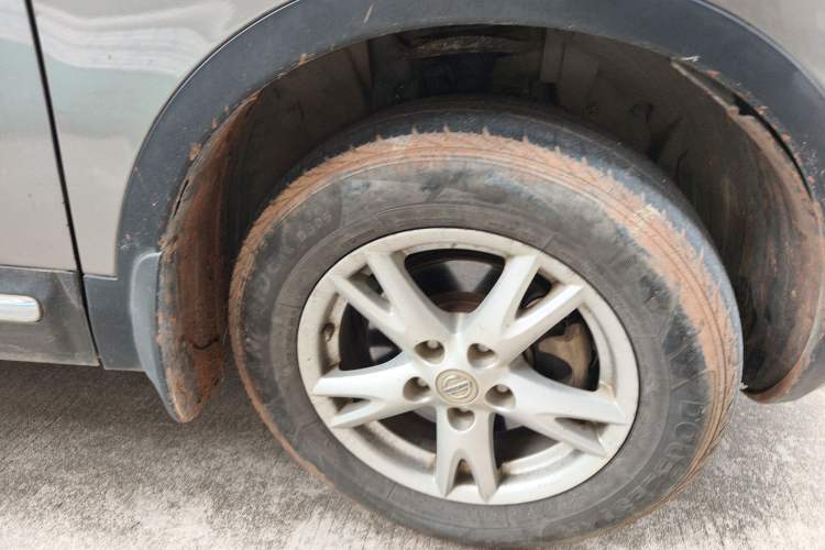Used Nissan Qashqai 2012 2.0 XL Fire 6MT 2WD Right Front Wheel Hub