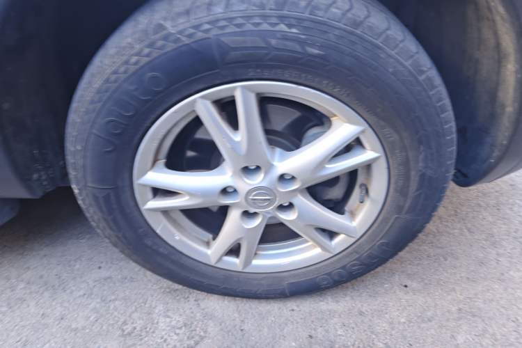 Used Nissan Qashqai 2012 2.0 XL Fire CVT 2WD Right Front Wheel Hub