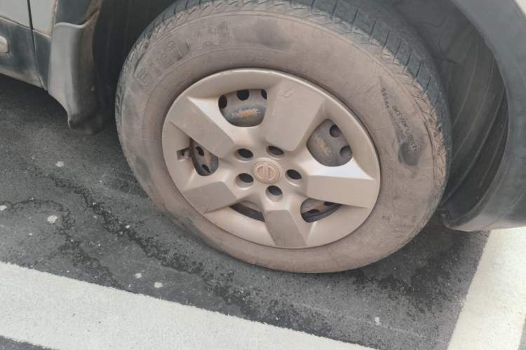 Used Nissan Qashqai 2012 1.6XE Wind 5MT 2WD Right Front Wheel Hub