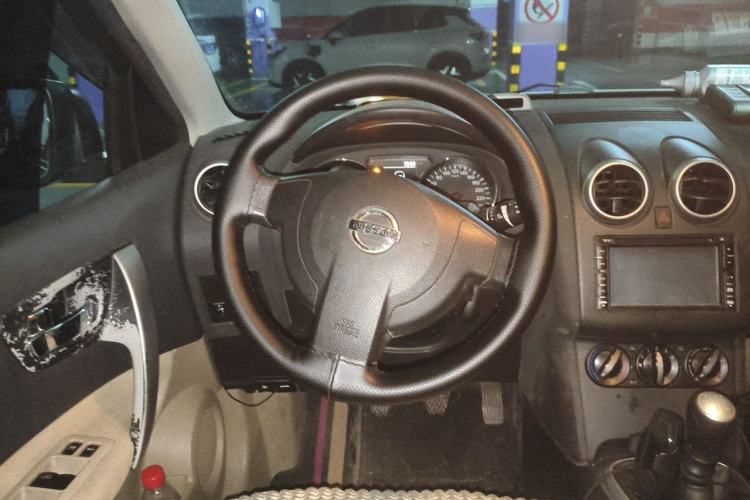 Used Nissan Qashqai 2012 2.0 XL Fire 6MT 2WD Steering Wheel