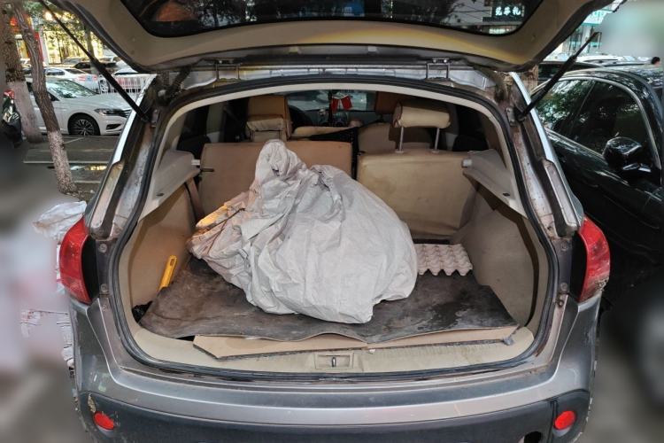 Used Nissan Qashqai 2012 2.0 XL Fire 6MT 2WD Trunk