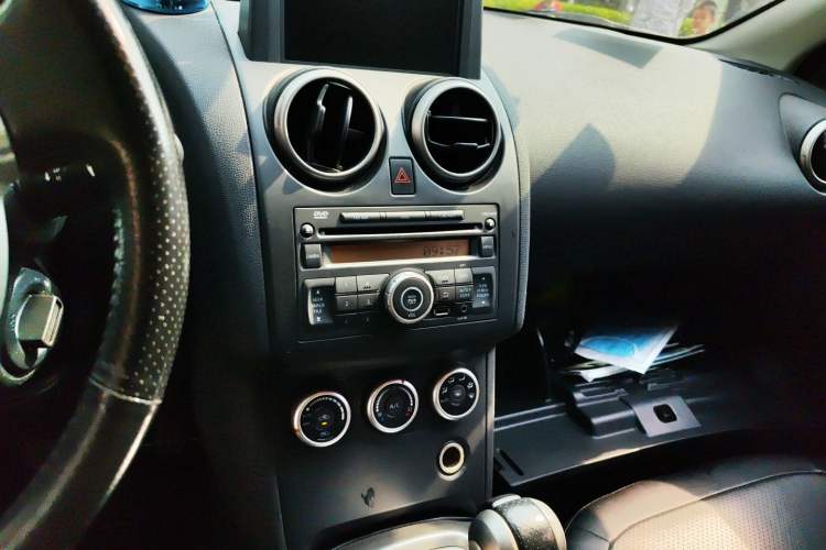 Used Nissan Qashqai 2012 2.0 XV LE CVT 2WD Audio And AC Panel