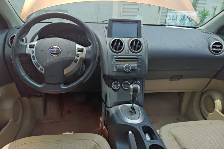 Used Nissan Qashqai 2012 2.0 XV LE CVT 2WD Center Console