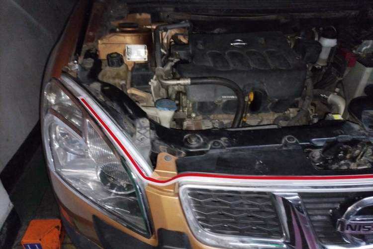 Used Nissan Qashqai 2012 2.0 XL Fire CVT 2WD Engine Bay Right