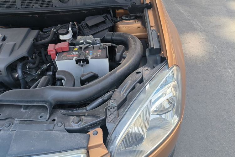 Used Nissan Qashqai 2012 1.6XE Wind 5MT 2WD Engine Bay Left
