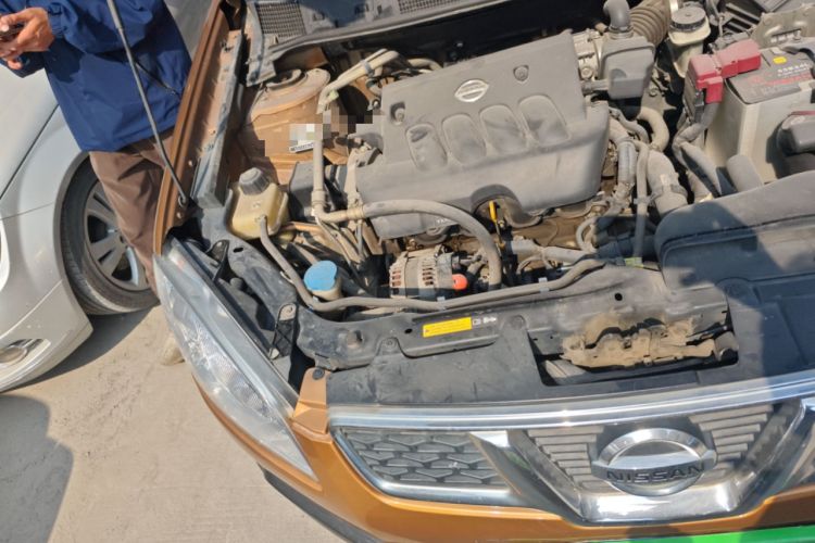 Used Nissan Qashqai 2012 2.0 XL Fire 6MT 2WD Engine Bay Right