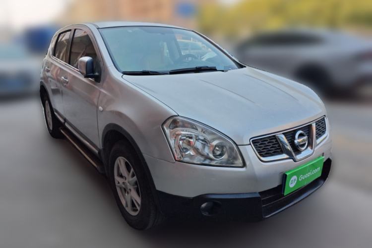Used Nissan Qashqai 2012 2.0 XL Fire 6MT 2WD Front Right 45 Deg