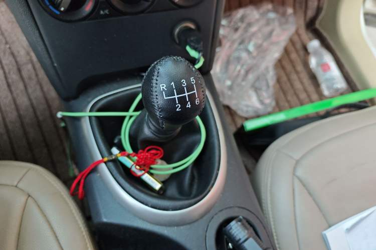 Used Nissan Qashqai 2012 2.0 XL Fire 6MT 2WD Gear Lever