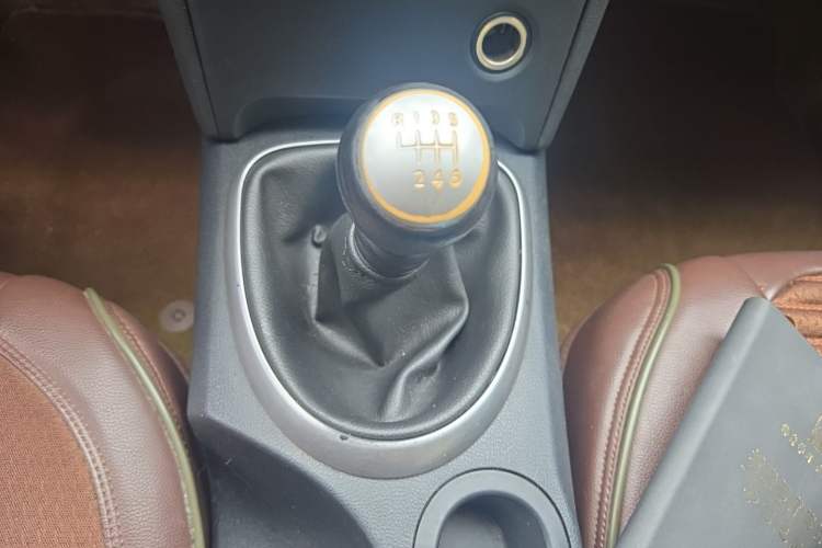 Used Nissan Qashqai 2012 2.0 XL Fire 6MT 2WD Gear Lever