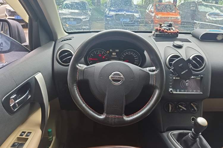 Used Nissan Qashqai 2012 2.0 XL Fire 6MT 2WD Steering Wheel