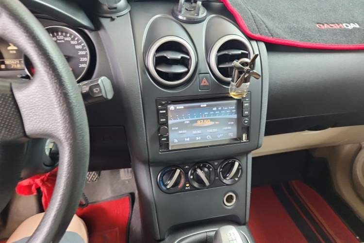 Used Nissan Qashqai 2012 1.6XE Wind 5MT 2WD Audio And AC Panel