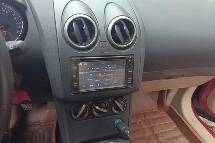 Used Nissan Qashqai 2012 2.0 XL Fire 6MT 2WD Audio And AC Panel