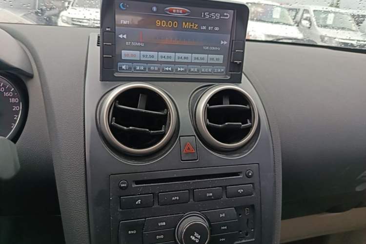 Used Nissan Qashqai 2012 1.6XE Wind 5MT 2WD Audio And AC Panel