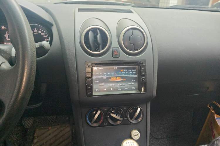 Used Nissan Qashqai 2012 2.0 XL Fire 6MT 2WD Audio And AC Panel
