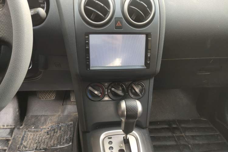 Used Nissan Qashqai 2012 2.0 XL Fire CVT 2WD Audio And AC Panel