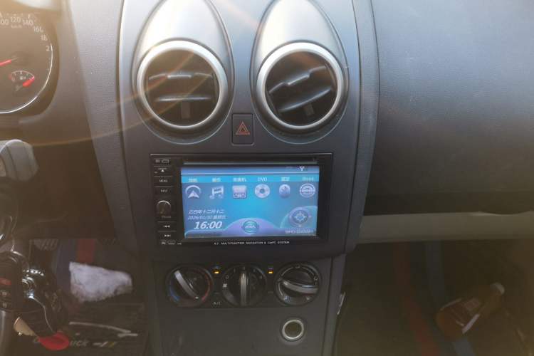 Used Nissan Qashqai 2012 1.6XE Wind 5MT 2WD Audio And AC Panel