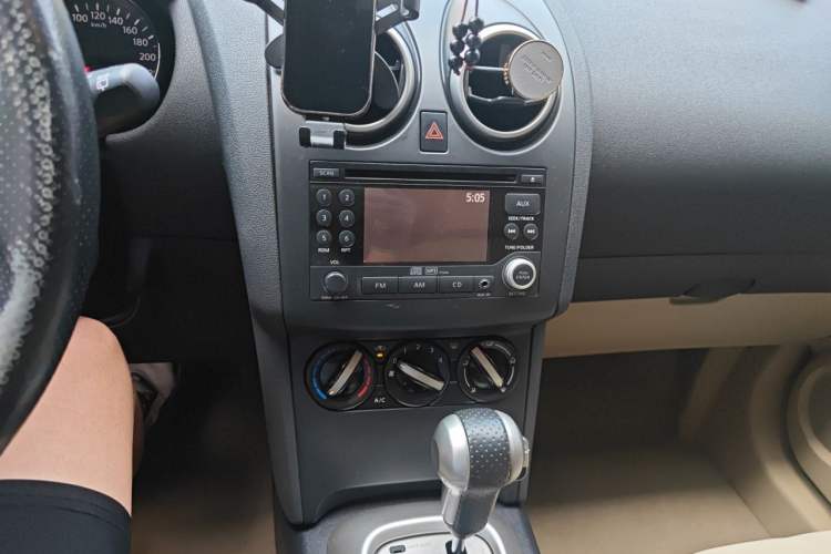 Used Nissan Qashqai 2012 2.0 XL Fire CVT 2WD Audio And AC Panel