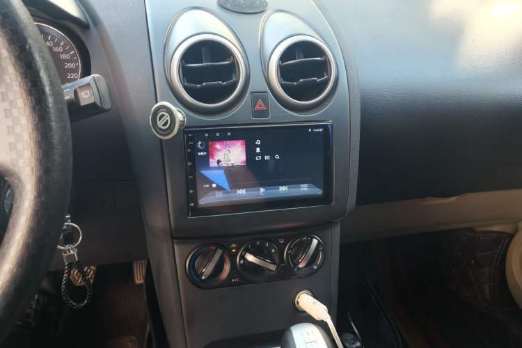 Used Nissan Qashqai 2012 1.6XE Wind 5MT 2WD Audio And AC Panel