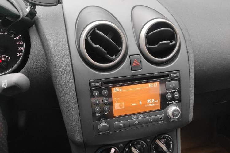Used Nissan Qashqai 2012 2.0 XL Fire CVT 2WD Audio And AC Panel