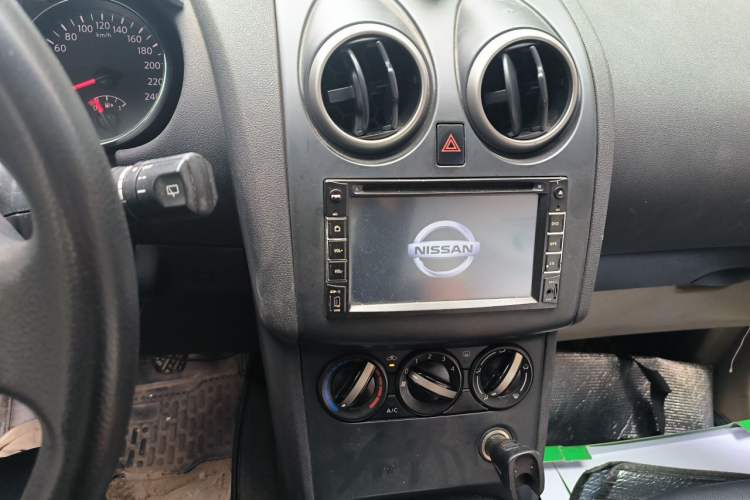 Used Nissan Qashqai 2012 1.6XE Wind 5MT 2WD Audio And AC Panel