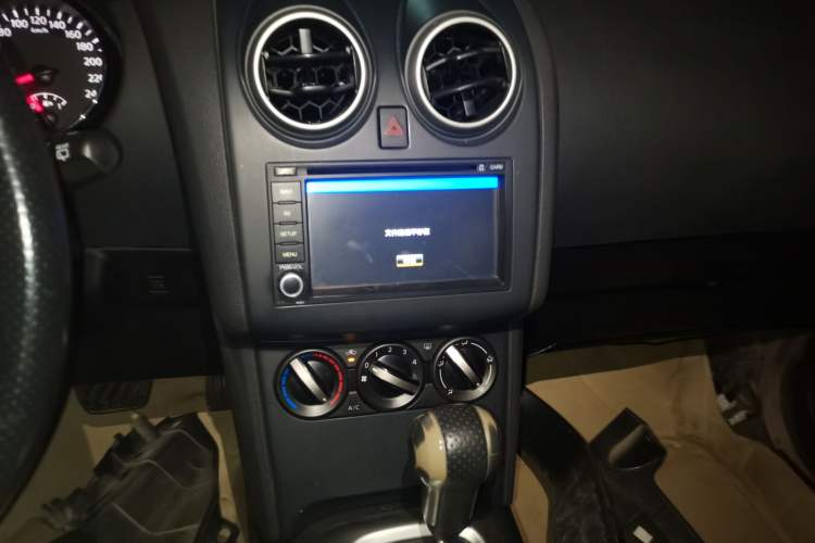 Used Nissan Qashqai 2012 2.0 XL Fire CVT 2WD Audio And AC Panel