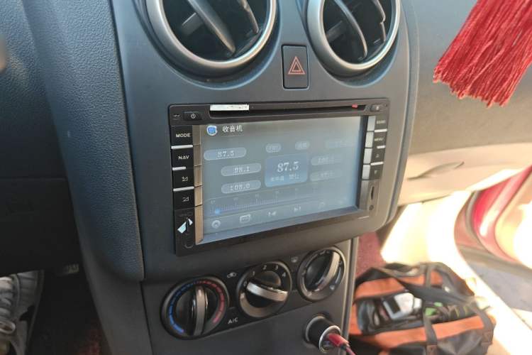 Used Nissan Qashqai 2012 2.0 XL Fire 6MT 2WD Audio And AC Panel