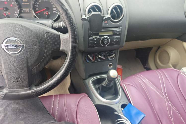Used Nissan Qashqai 2012 2.0 XL Fire 6MT 2WD Audio And AC Panel