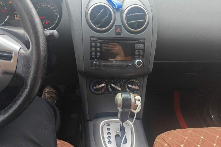 Used Nissan Qashqai 2012 2.0 XL Fire CVT 2WD Audio And AC Panel