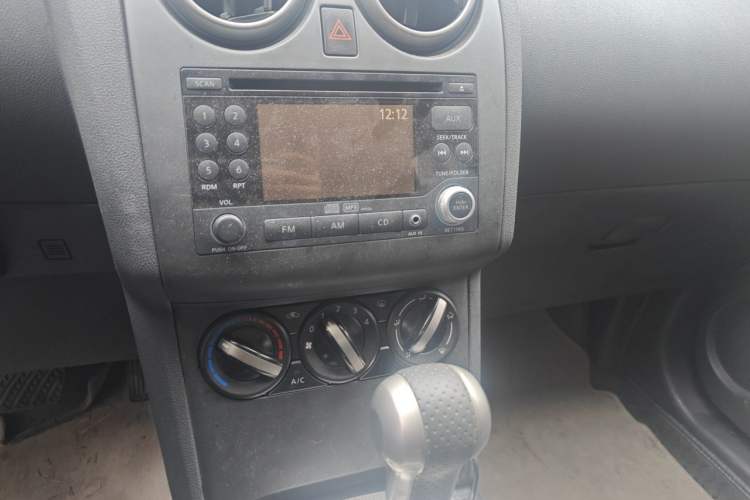 Used Nissan Qashqai 2012 2.0 XL Fire CVT 2WD Audio And AC Panel