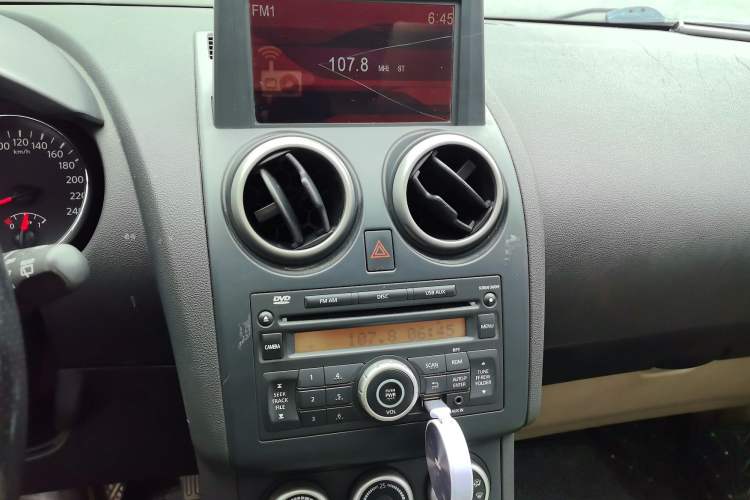 Used Nissan Qashqai 2012 2.0 XV LE CVT 2WD Audio And AC Panel