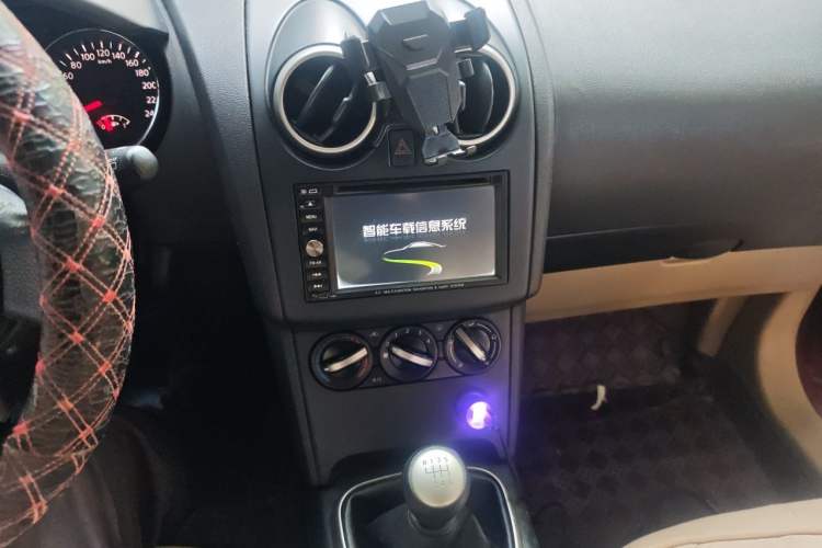 Used Nissan Qashqai 2012 2.0 XL Fire 6MT 2WD Audio And AC Panel