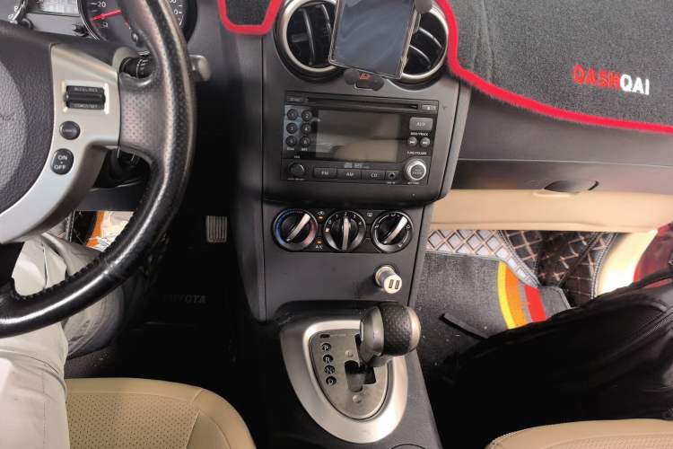 Used Nissan Qashqai 2012 2.0 XL Fire CVT 2WD Audio And AC Panel