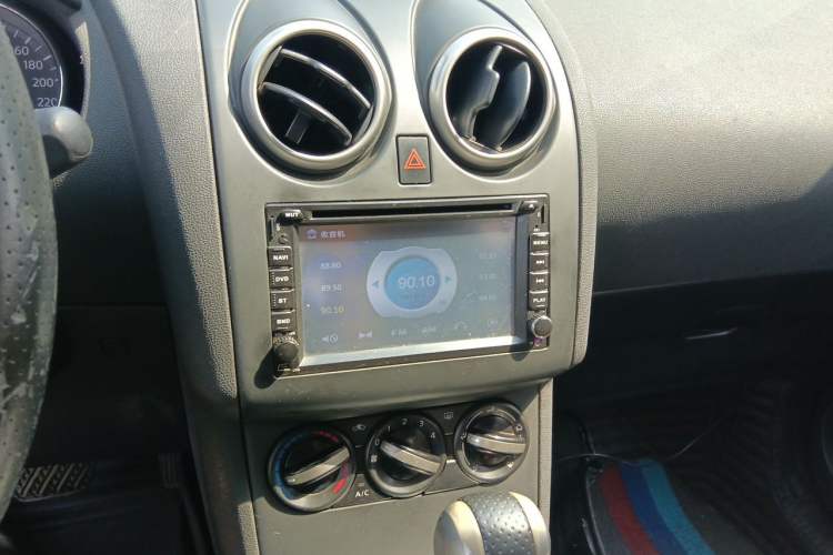Used Nissan Qashqai 2012 2.0 XL Fire CVT 2WD Audio And AC Panel