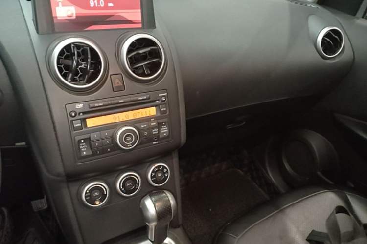 Used Nissan Qashqai 2012 2.0 XV LE CVT 2WD Audio And AC Panel