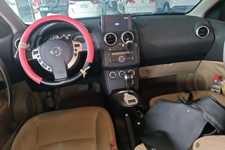 Used Nissan Qashqai 2012 2.0 XV LE CVT 2WD Center Console
