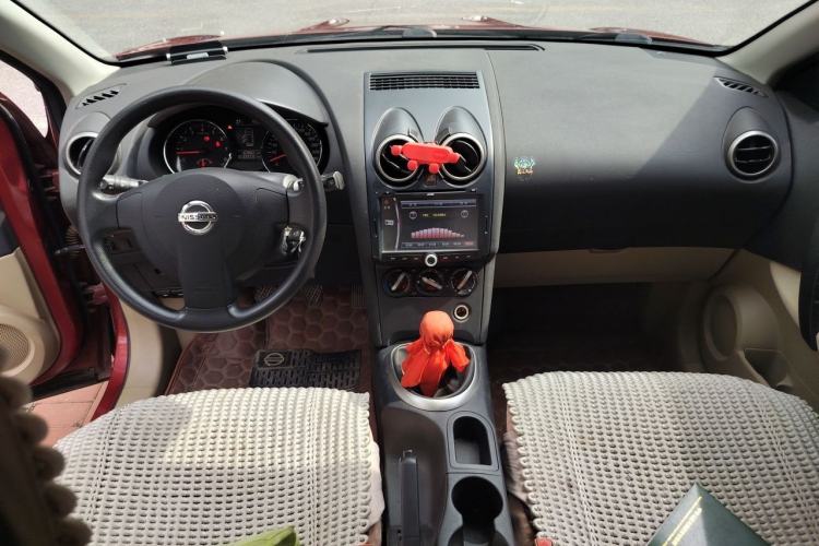 Used Nissan Qashqai 2012 1.6XE Wind 5MT 2WD Center Console