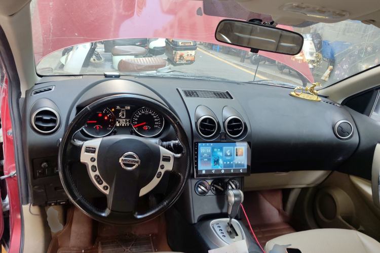 Used Nissan Qashqai 2012 2.0 XL Fire CVT 2WD Center Console