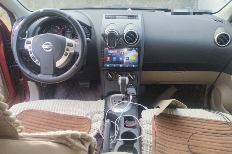 Used Nissan Qashqai 2012 2.0 XL Fire CVT 2WD Center Console