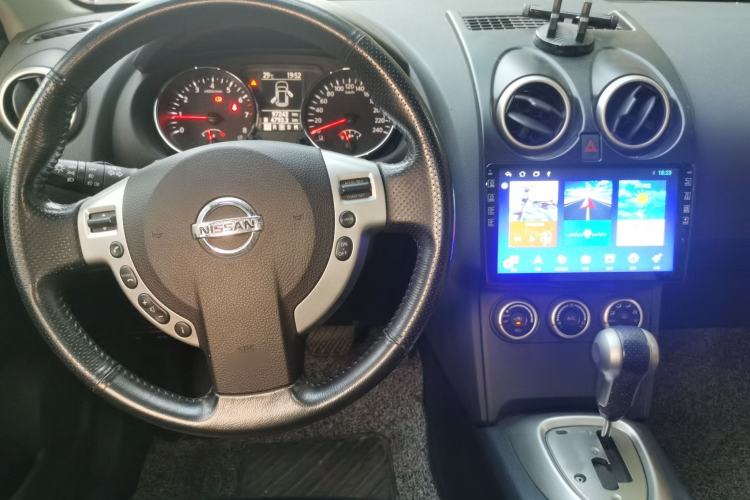 Used Nissan Qashqai 2012 2.0 XV LE CVT 2WD Center Console