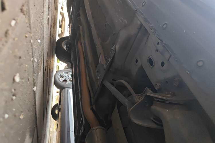 Used Nissan Qashqai 2012 2.0 XL Fire CVT 2WD Chassis Rear Left