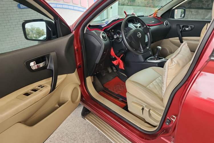 Used Nissan Qashqai 2012 1.6XE Wind 5MT 2WD Driver Seat