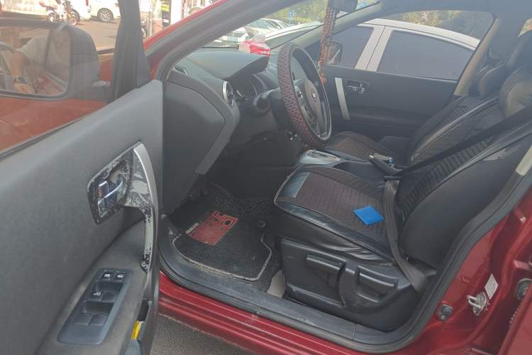 Used Nissan Qashqai 2012 2.0 XL Fire CVT 2WD Driver Seat