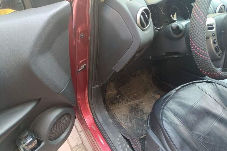 Used Nissan Qashqai 2012 2.0 XL Fire CVT 2WD Driver Seat