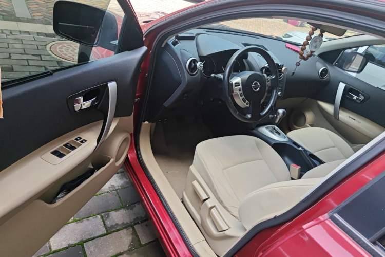 Used Nissan Qashqai 2012 2.0 XL Fire CVT 2WD Driver Seat