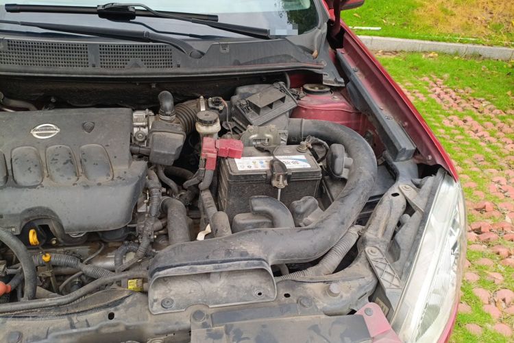 Used Nissan Qashqai 2012 2.0 XL Fire CVT 2WD Engine Bay Left
