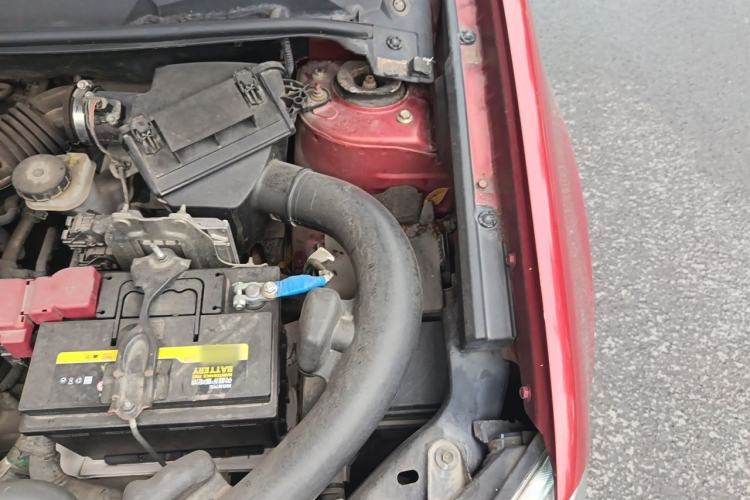 Used Nissan Qashqai 2012 2.0 XL Fire 6MT 2WD Engine Bay Left