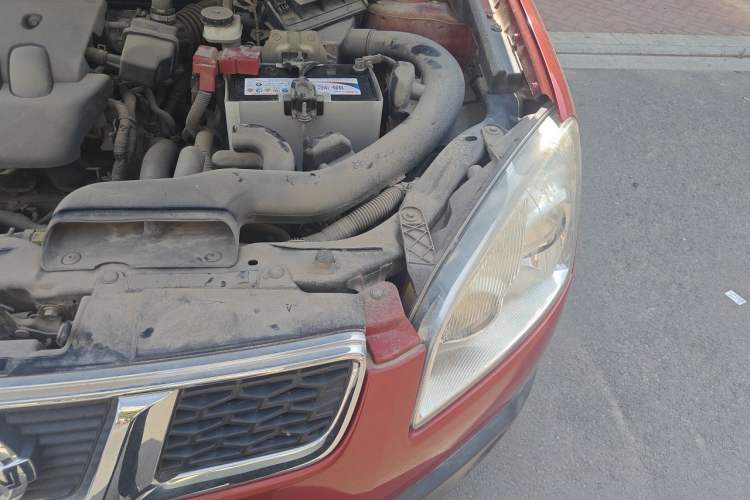 Used Nissan Qashqai 2012 2.0 XL Fire CVT 2WD Engine Bay Left