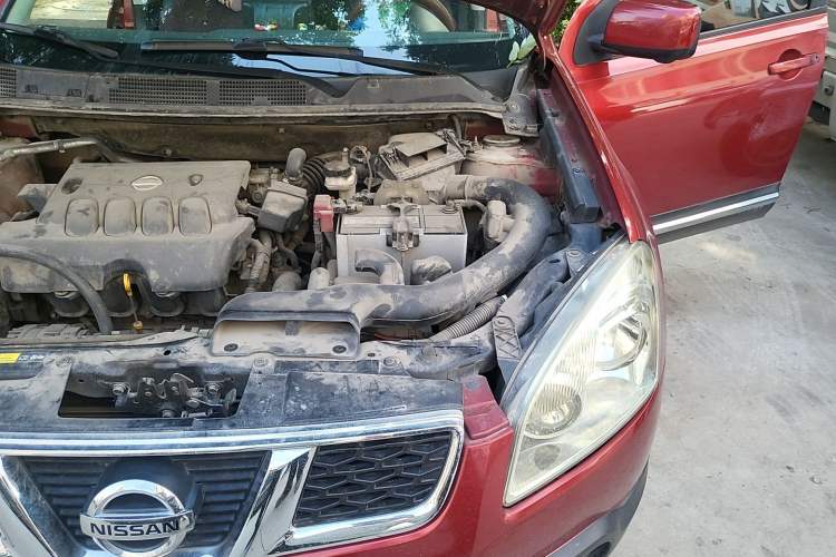 Used Nissan Qashqai 2012 2.0 XV LE CVT 2WD Engine Bay Left