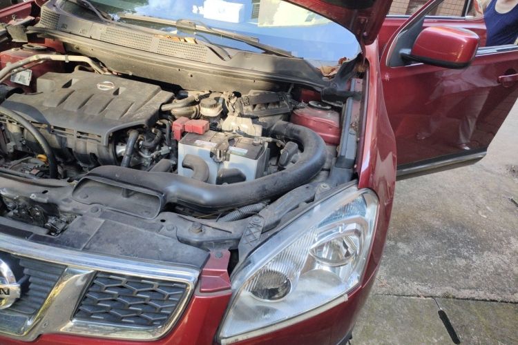 Used Nissan Qashqai 2012 1.6XE Wind 5MT 2WD Engine Bay Left
