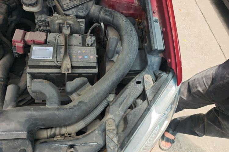 Used Nissan Qashqai 2012 2.0 XL Fire 6MT 2WD Engine Bay Left